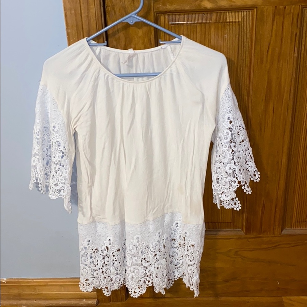 Women’s White & Cream Blouse